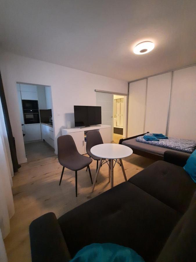 Apartment Klimka With Balcony, Free Wifi And Free Parking Bratislava Exterior photo