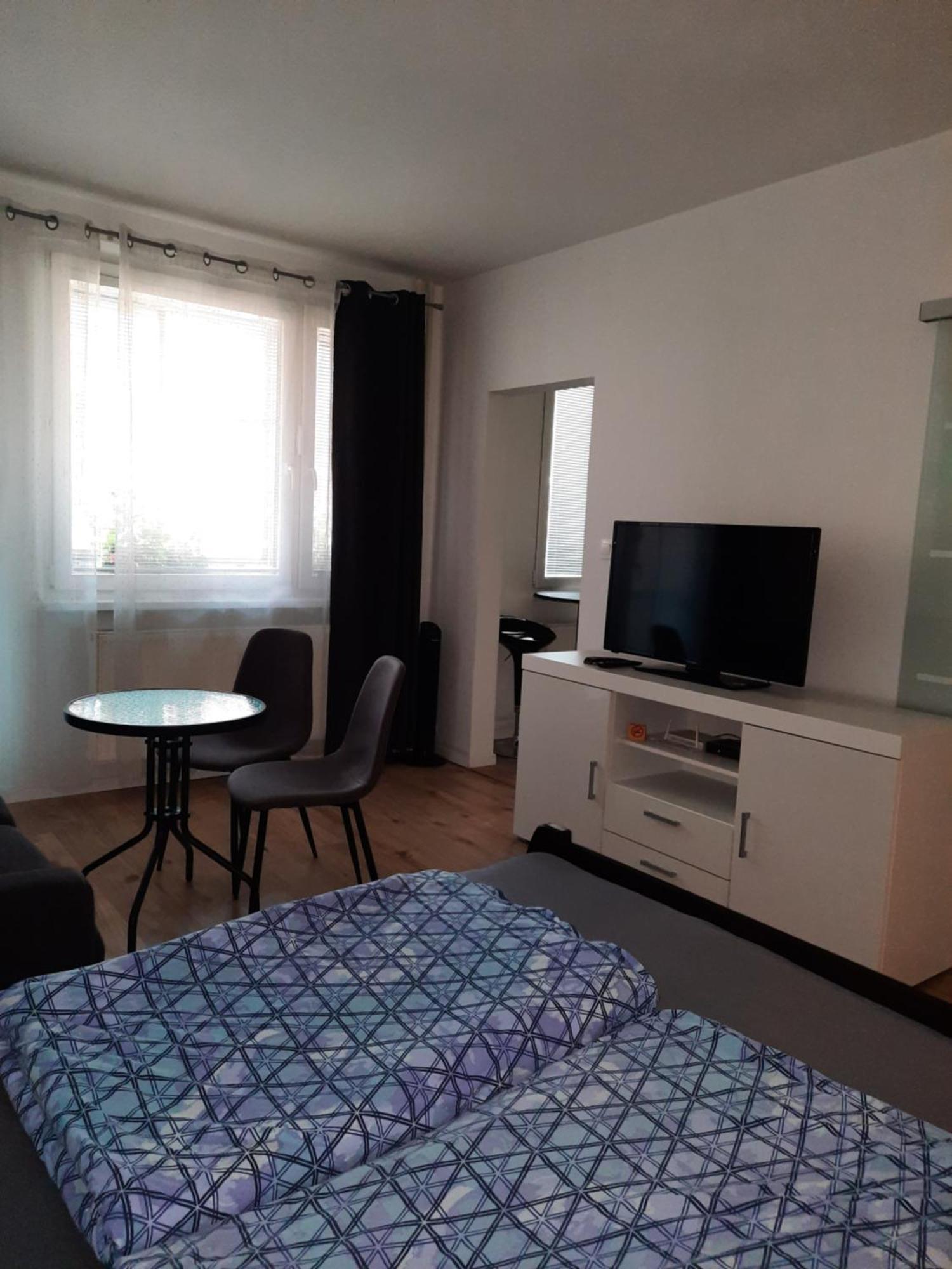 Apartment Klimka With Balcony, Free Wifi And Free Parking Bratislava Room photo