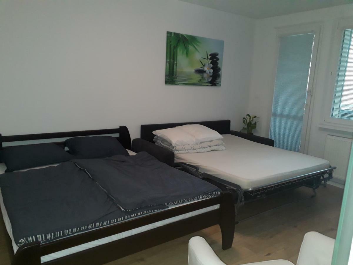 Apartment Klimka With Balcony, Free Wifi And Free Parking Bratislava Exterior photo